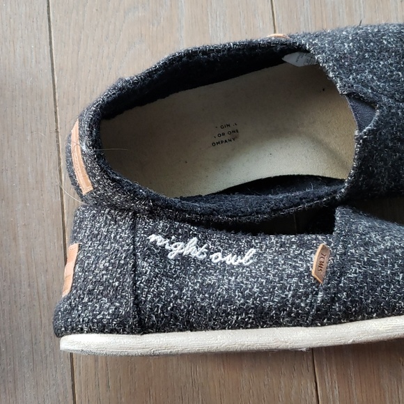 TOMS Dark Grey Size 8 - Picture 4 of 4